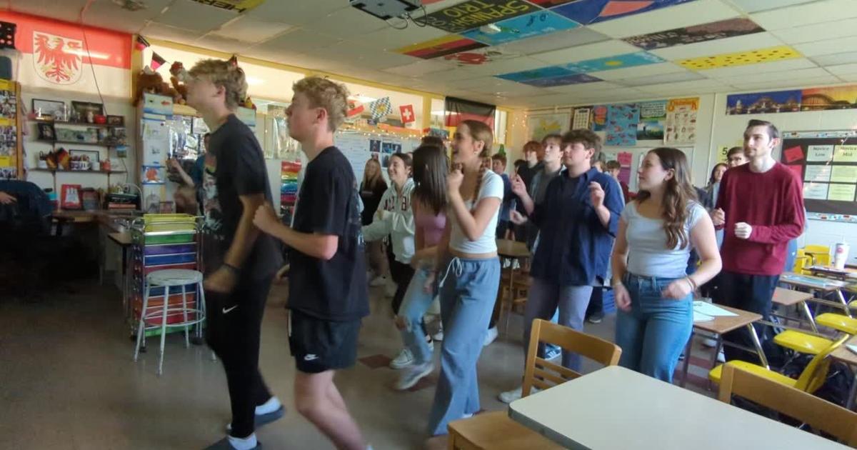 West High German 3 students learn through song [Video]