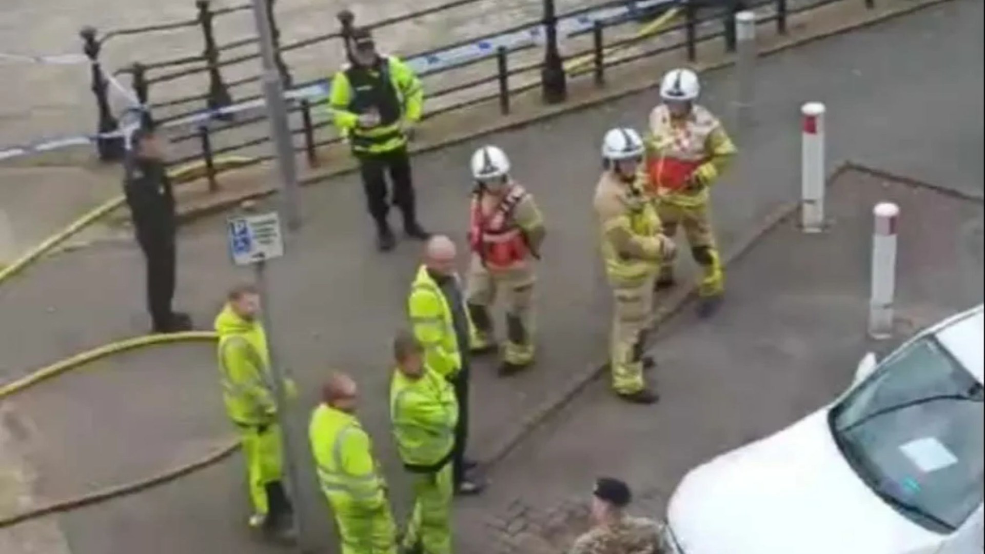 Urgent lockdown in Darwen town centre after grenade found near Wetherspoons sparking huge emergency response [Video]