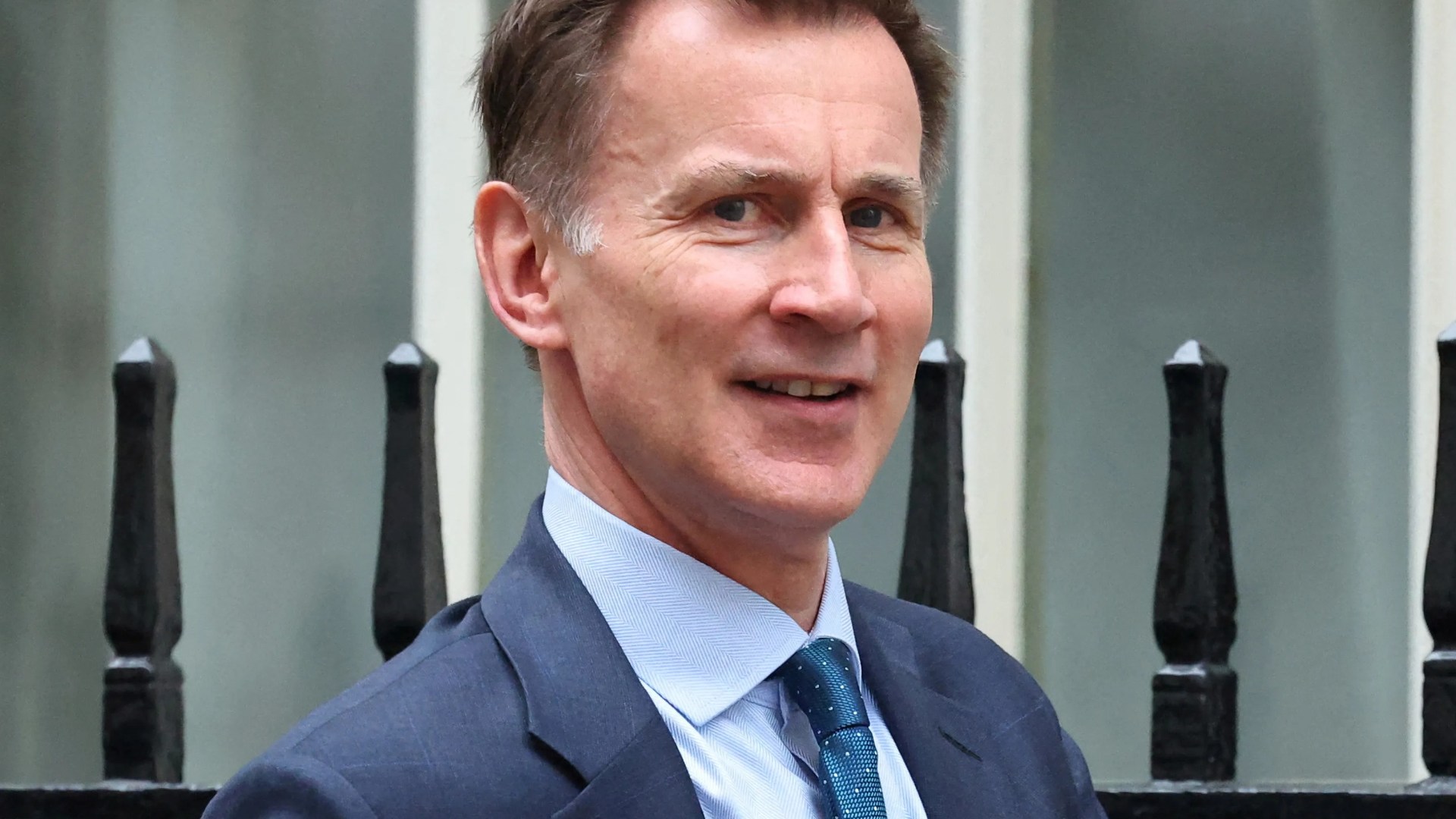Britain is ‘winning the war’ to fire up the economy despite slugging growth, says Chancellor Jeremy Hunt [Video]