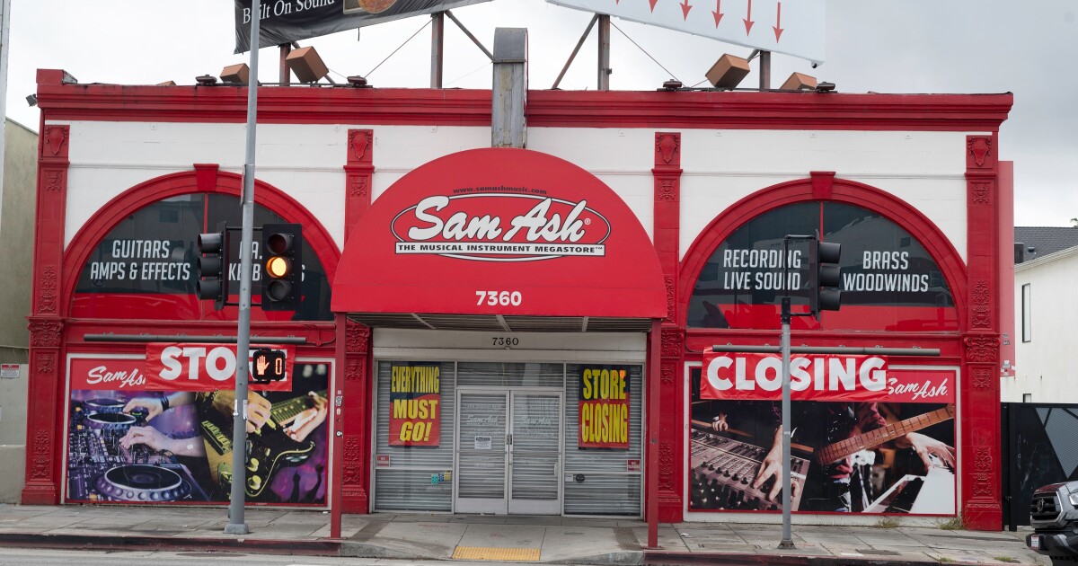 Music retailer Sam Ash officially shuts down stores [Video]