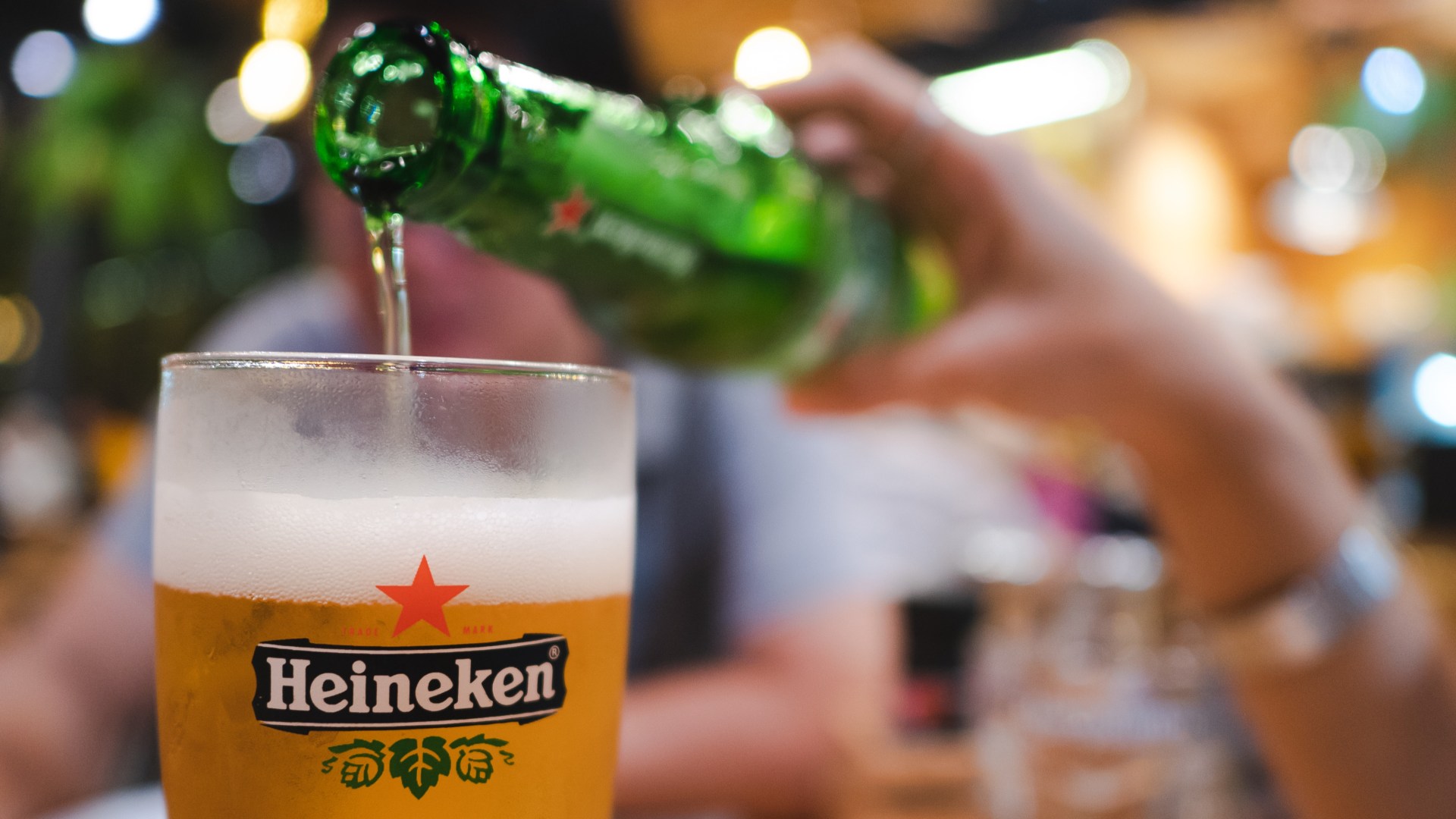 Heineken to reopen 62 popular British pubs with 39million investment injection – list of first 10 locations revealed [Video]