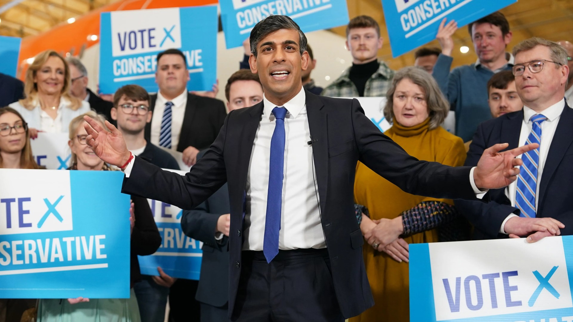 Rishi Sunak told to get serious on tax cuts and small boats to avoid election wipeout [Video]