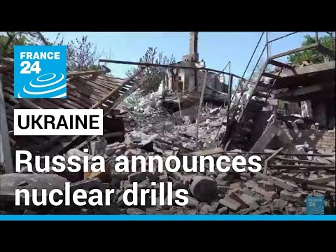 Russian forces advance in the Ukraine’s east and announce nuclear drills • FRANCE 24 English [Video]