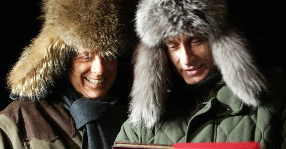 Vladimir Putin cut out deer’s heart on hunting trip with Italy’s former prime minister [Video]
