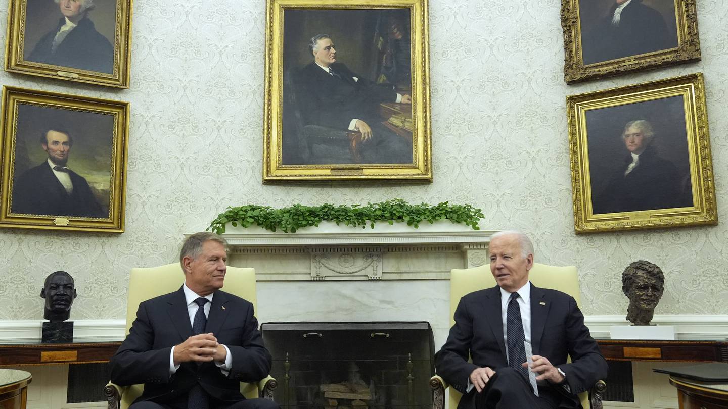 Biden hosts Romanian leader at the White House to celebrate NATO partnership  Boston 25 News [Video]
