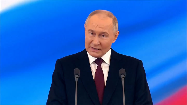 Putin sends message to West as hes sworn in for new term as president | News [Video]