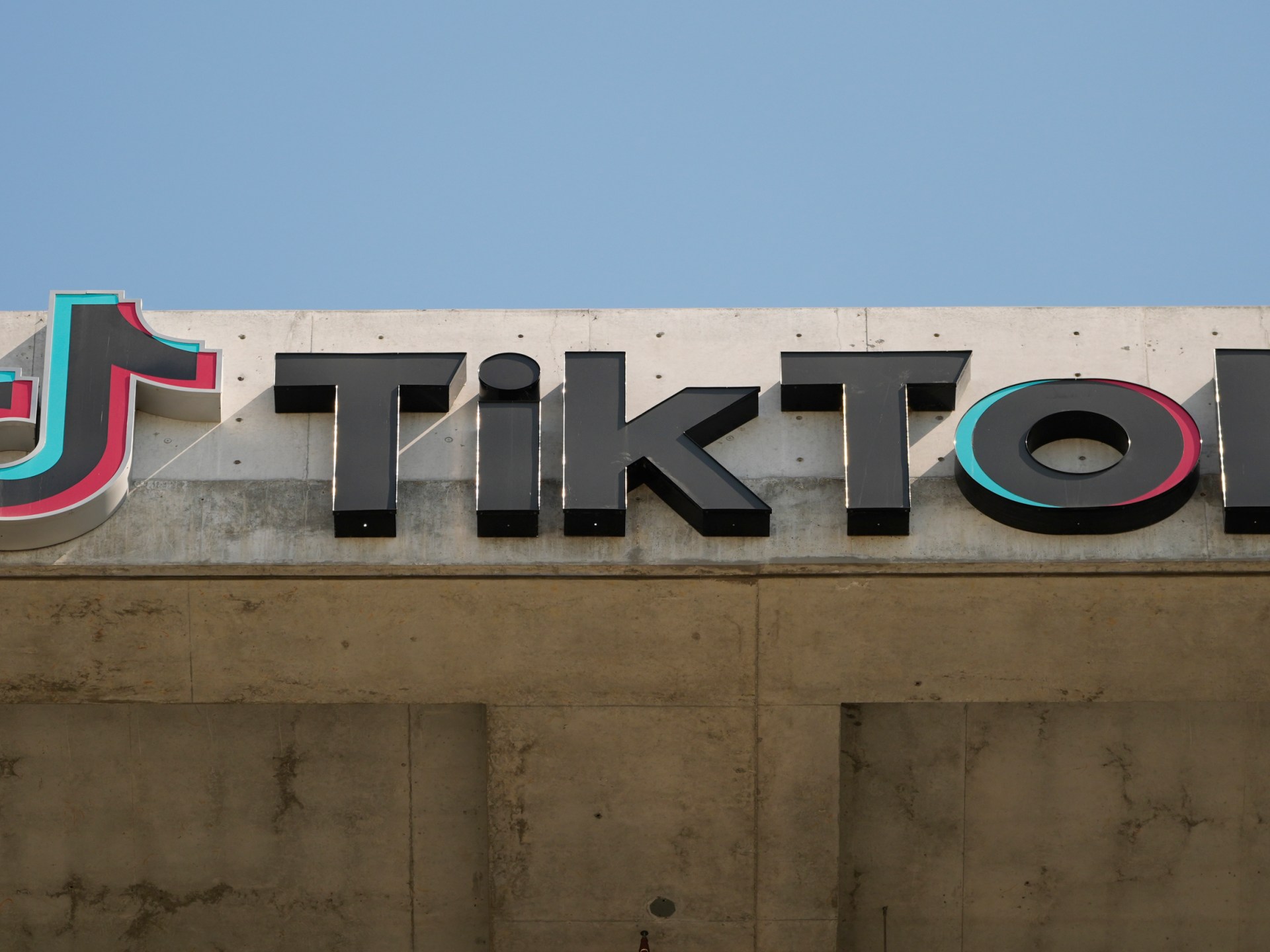 TikTok owner ByteDance files lawsuit against US law forcing apps sale | Social Media News [Video]