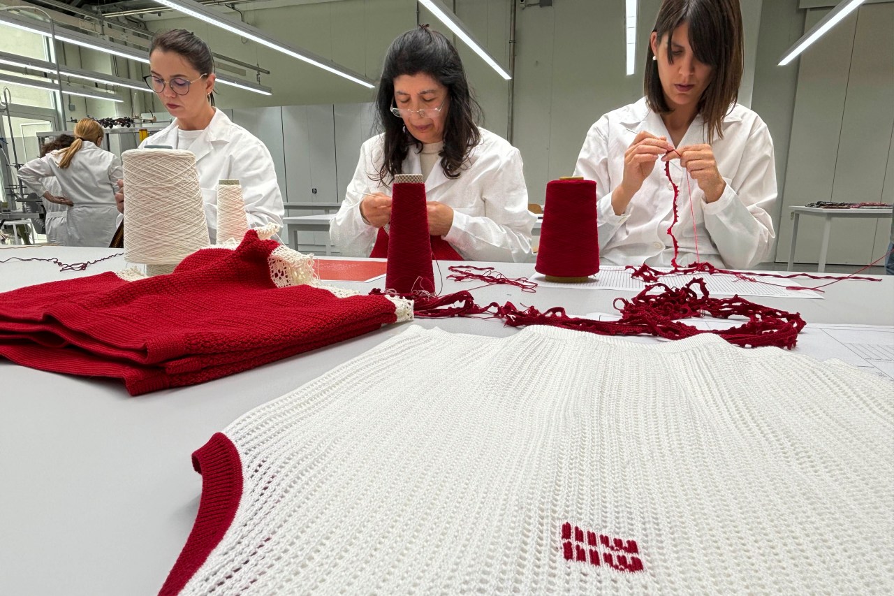 Prada focuses generational transition on artisans, expanding production and workforce in Italy | KLRT [Video]