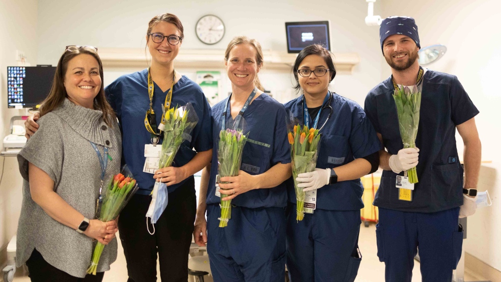 Ottawa Tulip Festival: Embassy of The Netherlands delivers 100 bouquets of tulips to Ottawa Hospital [Video]