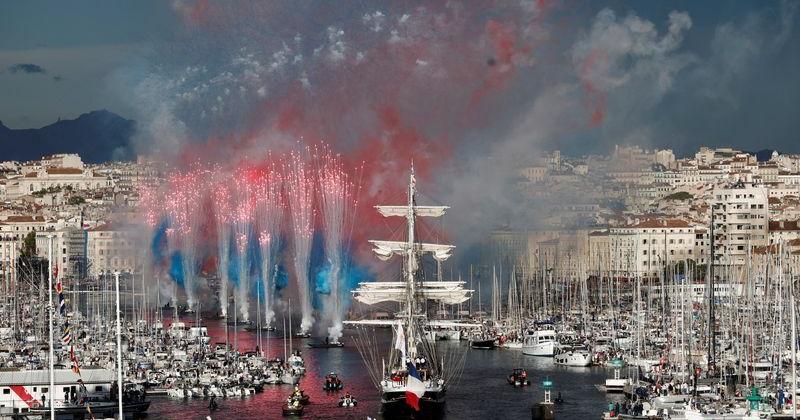 Olympics-Flame arrives in Marseille amid tight security | U.S. & World [Video]