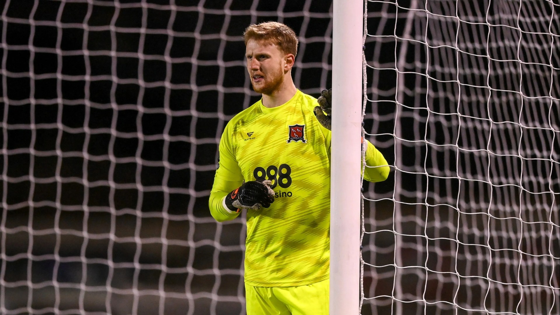 Dundalk goalkeeper handed ten-game ban for comments made towards match official in Drogheda United clash [Video]