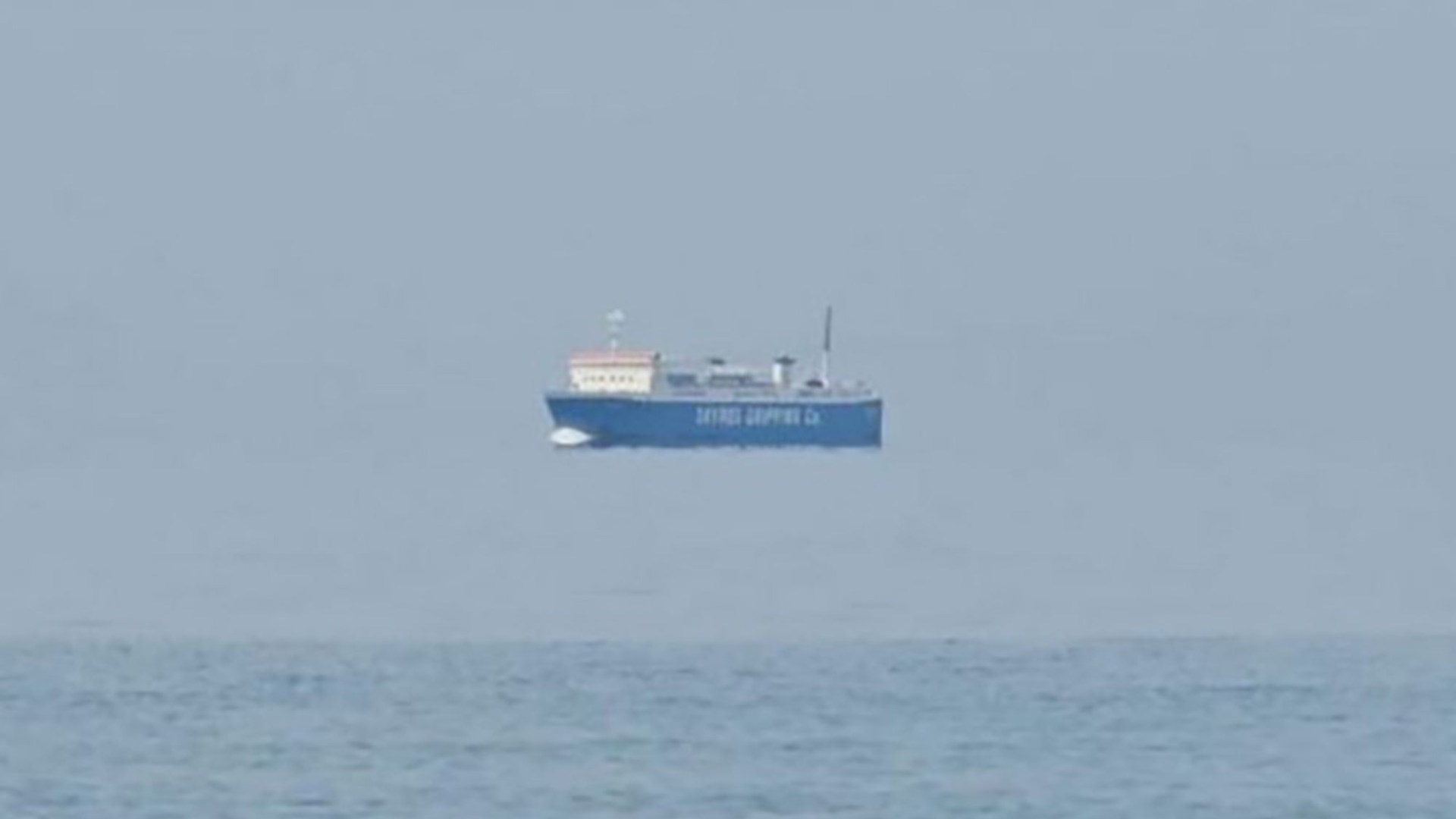 Incredible mind-bending pic shows ship floating in mid-air off Greece – but not all is as it seems [Video]