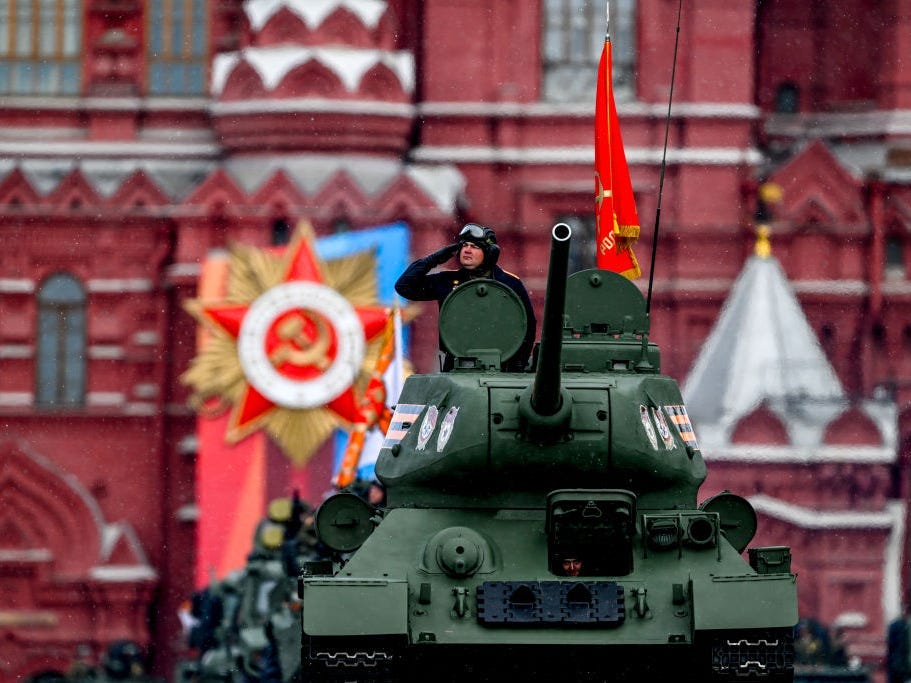 Russia again had only one tank in its big Victory Day military parade, and it was a World War II relic [Video]