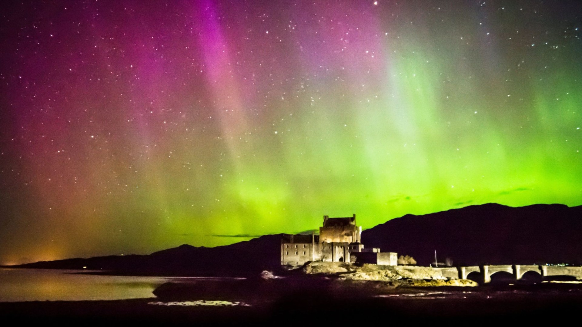 ‘Great chance of seeing Northern Lights’ for thousands of Irish as warning issued ahead of weather switch [Video]