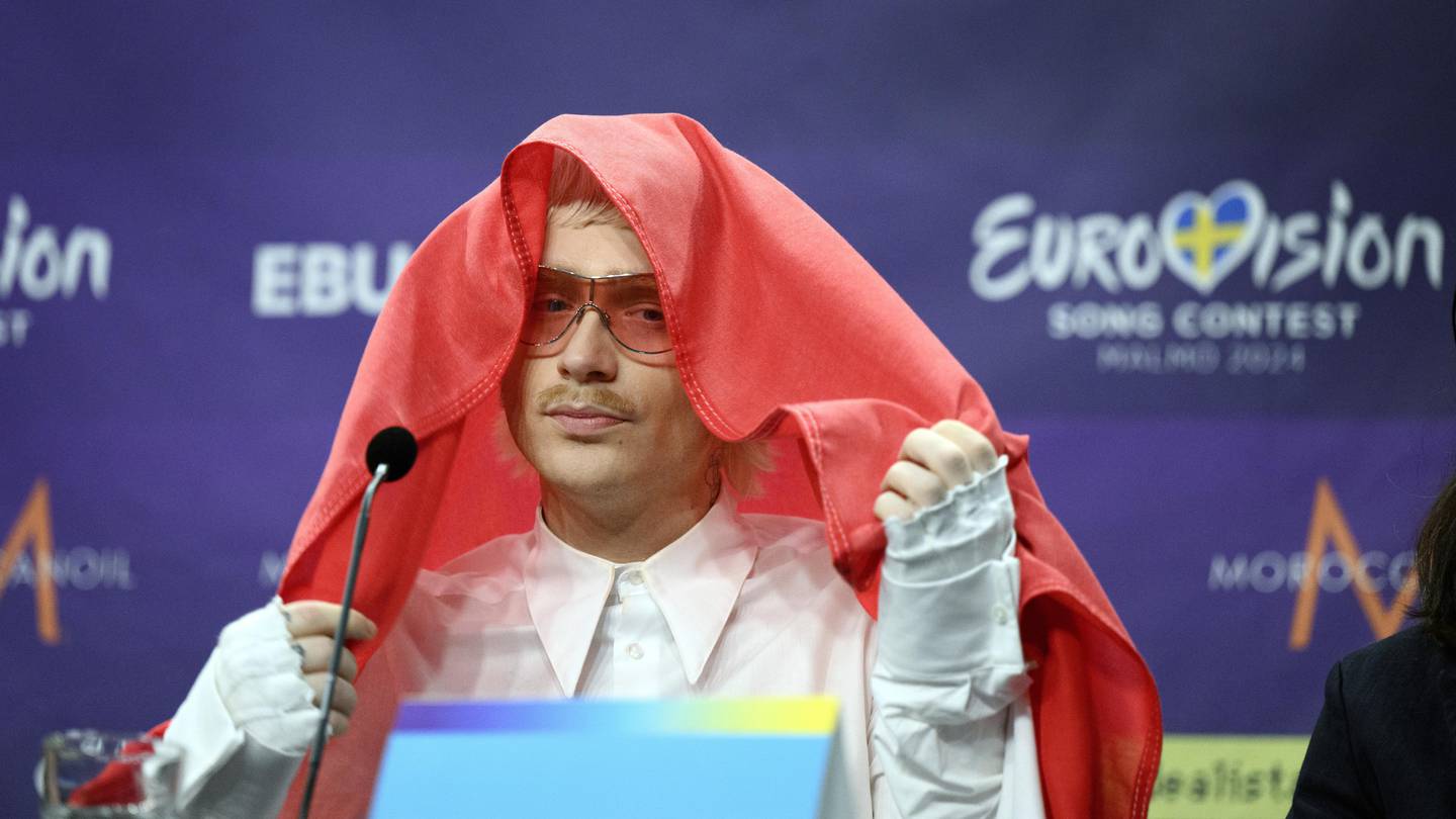 Dutch contestant kicked out of Eurovision hours before tension-plagued song contest final  WHIO TV 7 and WHIO Radio [Video]