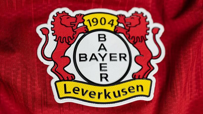 Leverkusen offer fans tattoos after ‘special season’ [Video]