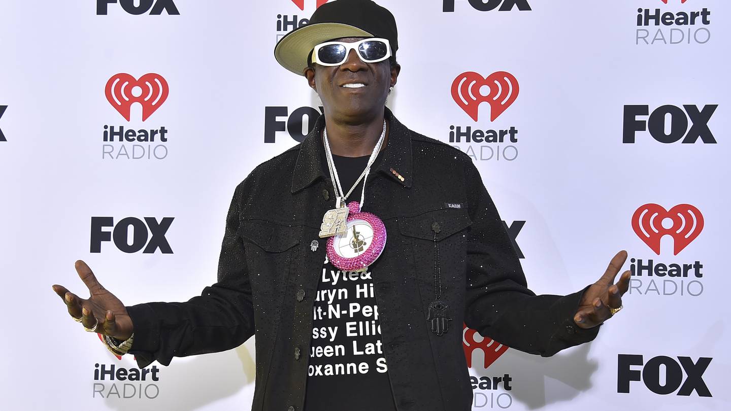 Flavor Flav is the official hype man for the US women’s water polo team in the Paris Olympics  WHIO TV 7 and WHIO Radio [Video]