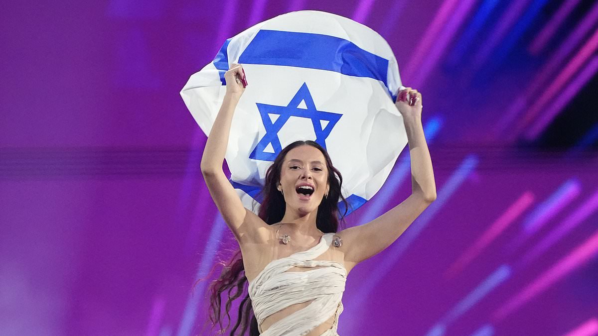 Eden Golan defies the protesters: Israel’s hotly-tipped Eurovision star is cheered as well as booed as she gives strong performance after demonstrators tried to storm the show and yelled ‘Shame on you’ at fans in Gaza protest [Video]