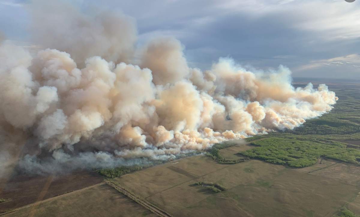 Canadas wildfire season re-erupts forcing thousands from homes, prompting air quality alerts in northern US [Video]