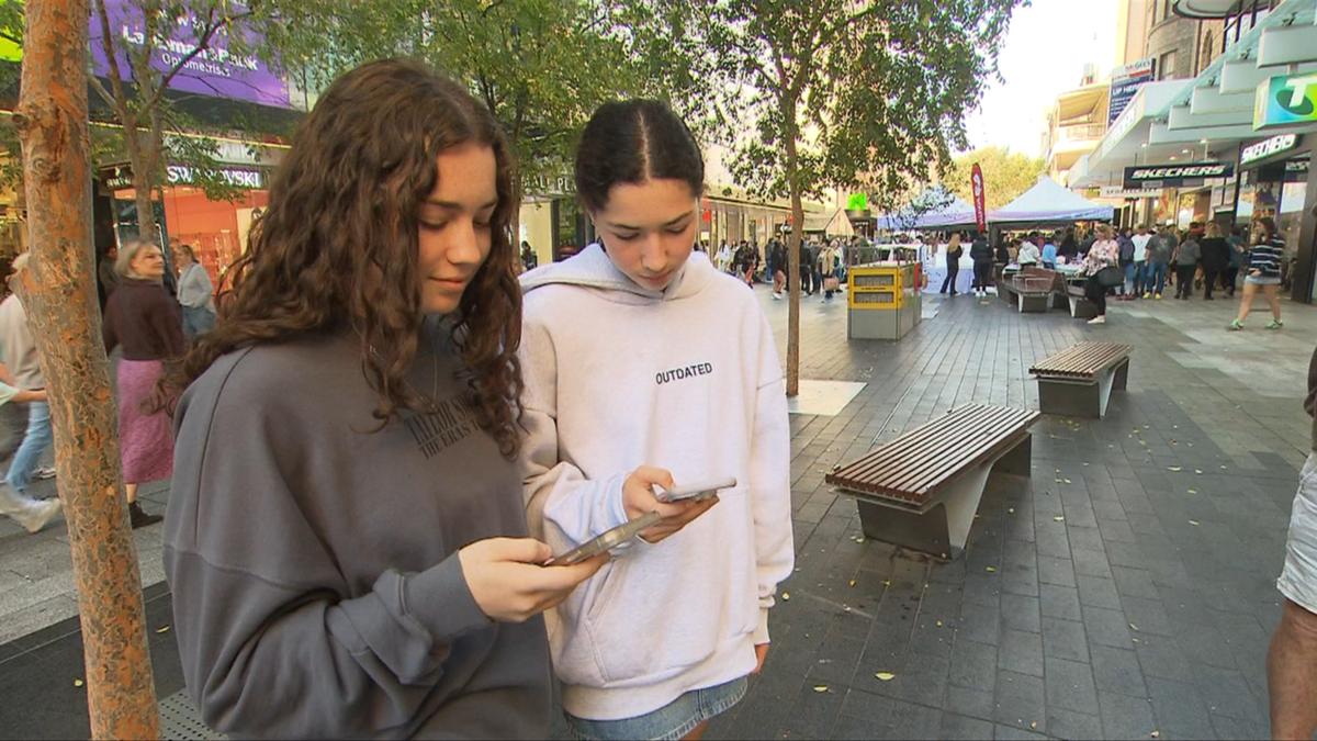 Australian-first review led by South Australian government to explore social media ban for kids [Video]