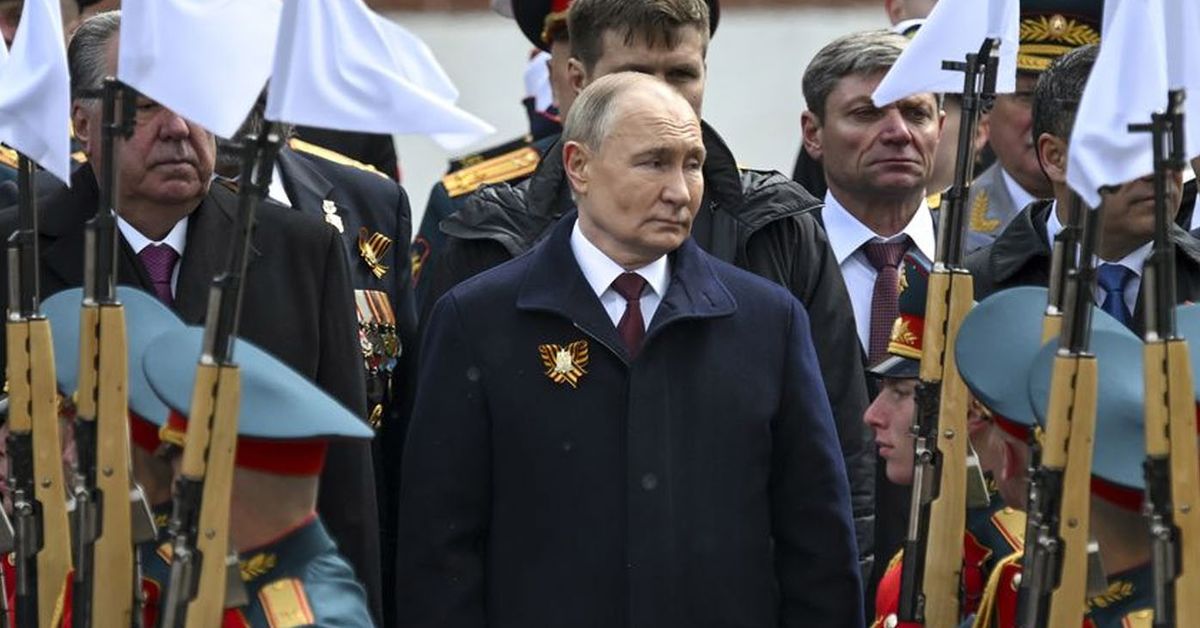 Putin replaces Russia’s defence minister with a civilian [Video]