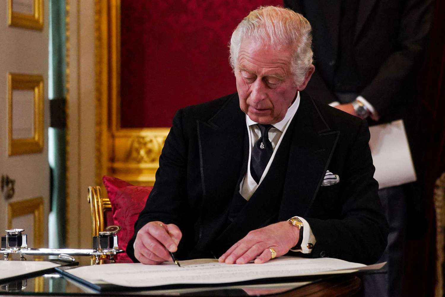King Charles Endorses Parker Pens After Viral Leaky Mishap [Video]