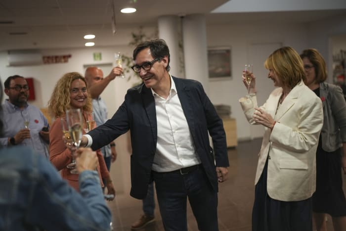 Socialists deal blow to separatists in Catalan elections but face uphill task to form government [Video]