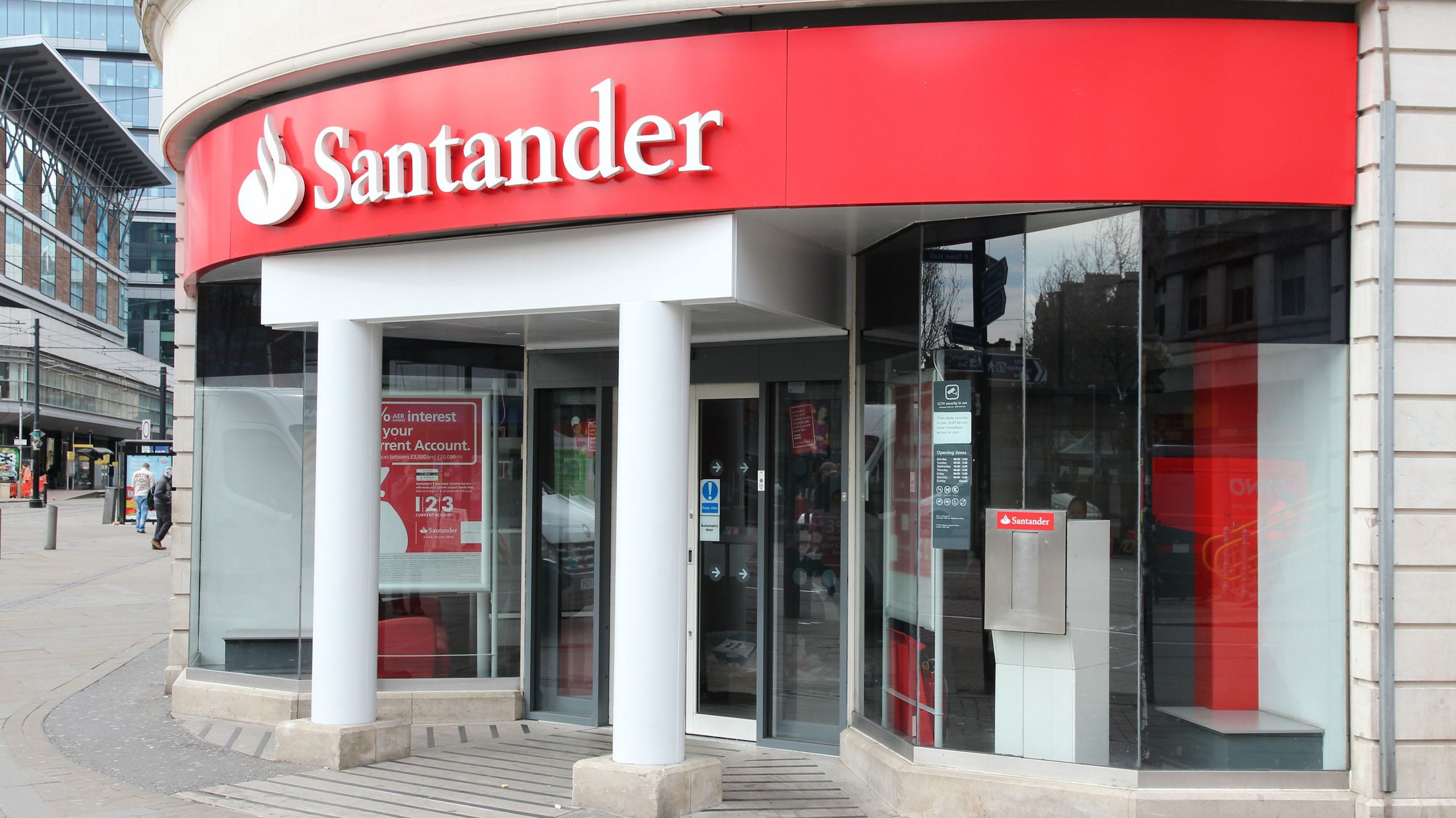 Cyberattack at Santander bank in Spain after company detects ‘unauthorised access’ to client database [Video]