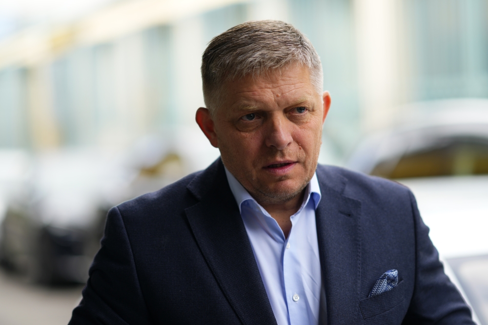 Slovak minister says clear political motivation behind assassination attempt [Video]