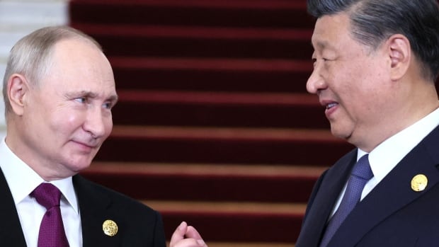 As Putin meets with Xi, China is forced to consider how far it will go to help a friend [Video]