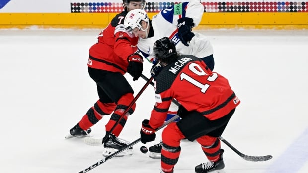 Canada rebounds from Austria scare to rout Norway, maintaining top spot in Group A [Video]