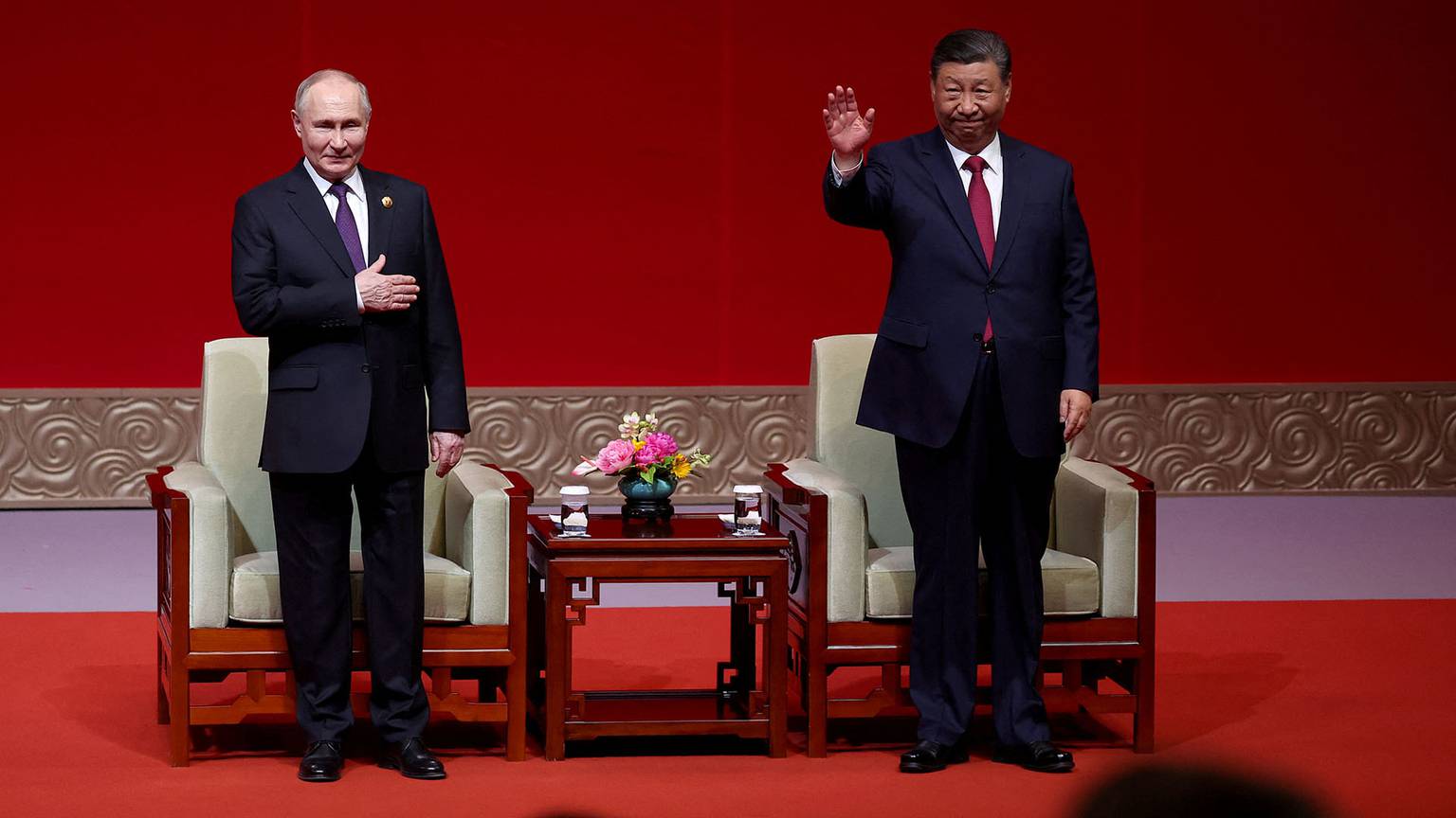 Video: Xi and Putin pledge closer ties, condemn U.S. [Video]