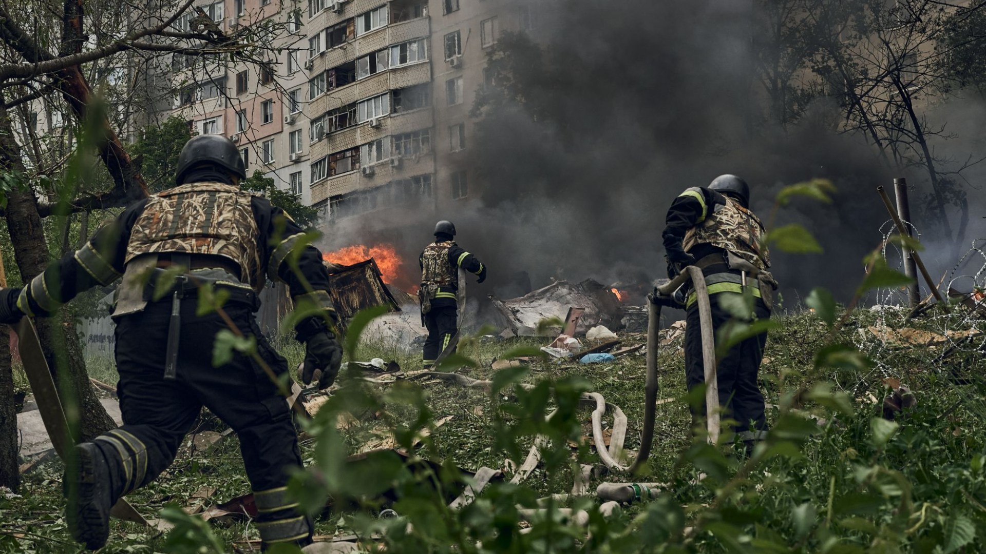 Ukraine’s second largest city Kharkiv is ‘under missile attack’, says mayor as Putin’s forces advance in new offensive [Video]
