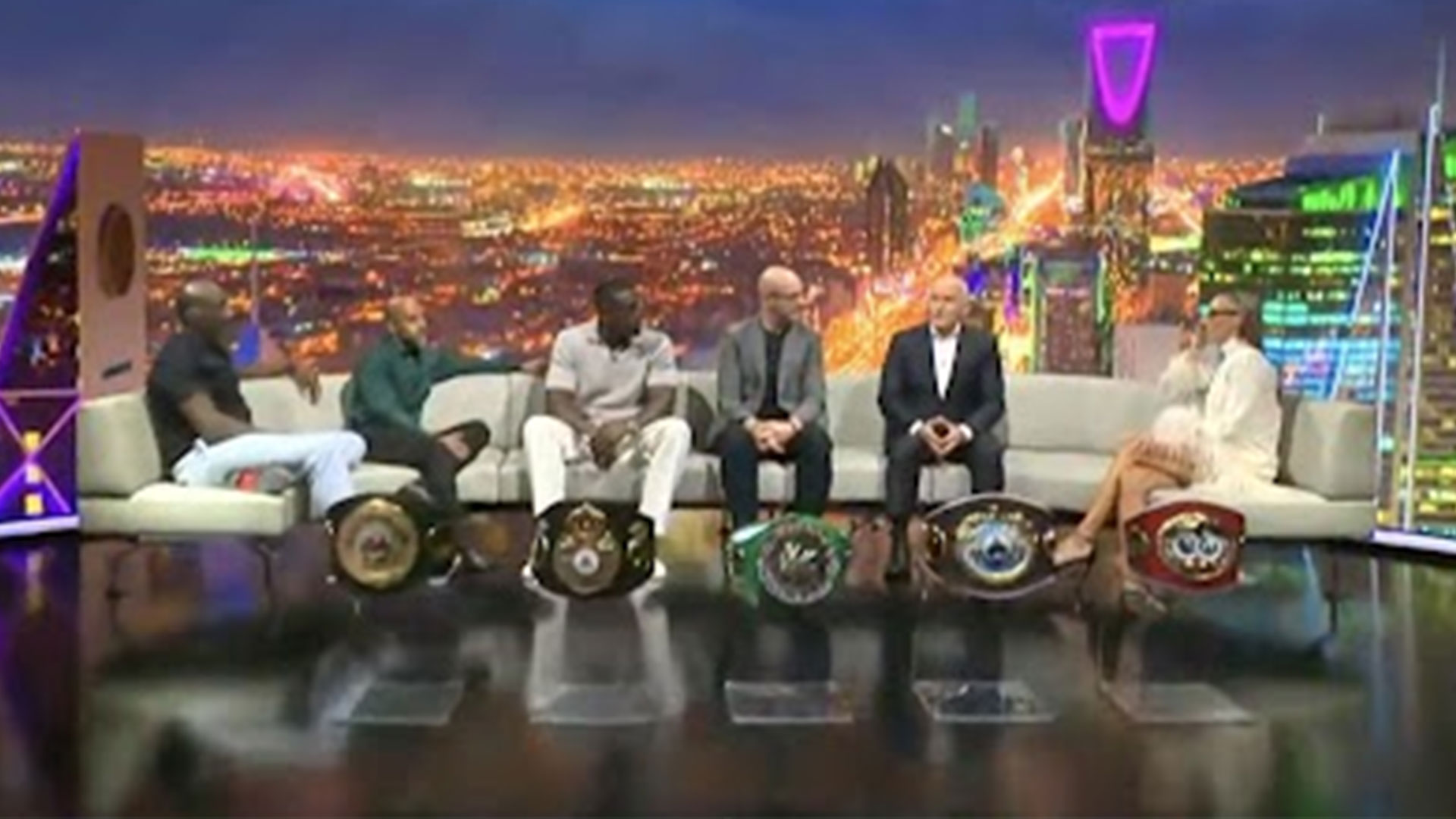 Fans all switch to Sky Sports for Tyson Fury vs Oleksandr Usyk after realising who is back on TV for fight [Video]