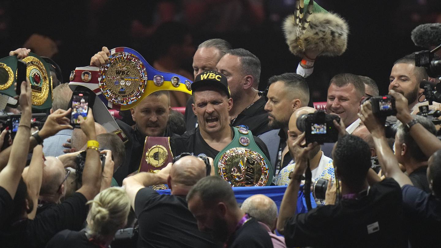 Usyk beats Fury by split decision to become the first undisputed heavyweight champion in 24 years  WPXI [Video]