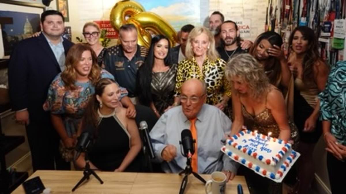 Rudy Giuliani’s 80th birthday in Palm Beach ends with an indictment – party guests cry and scream as Arizona officials gatecrash celebration to serve papers [Video]