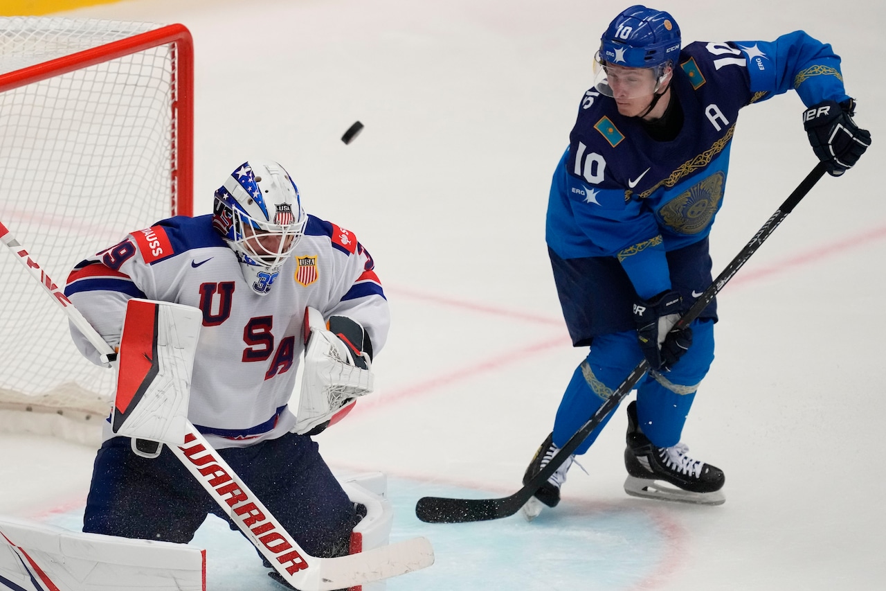 Ex-Red Wings goalie gets plenty of support in blowout win at Worlds [Video]