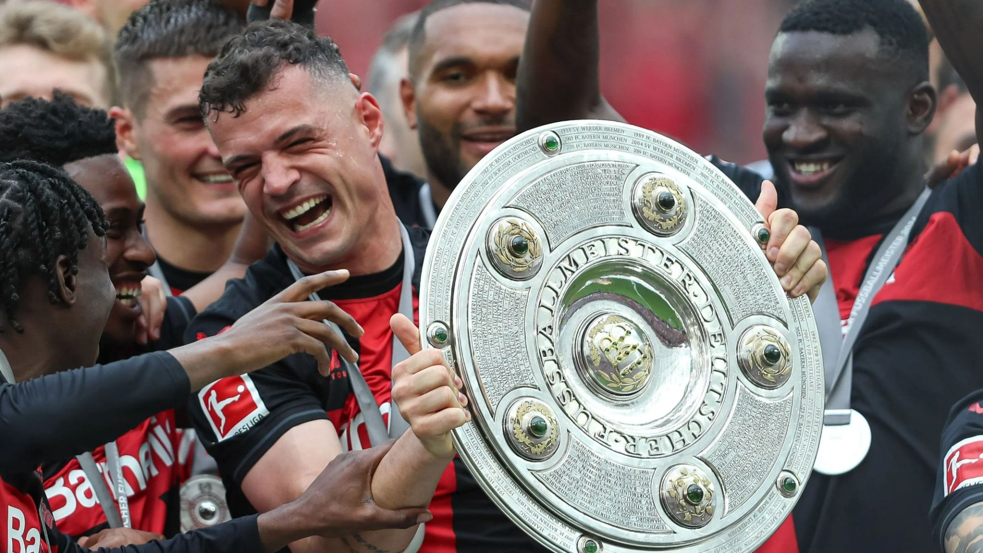 Fans say ‘this is violation from the Leverkusen admin’ after brutal tweet just moments after Arsenal are beaten to title [Video]