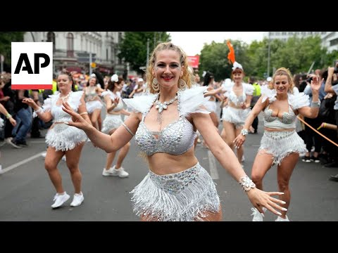 Thousands in Berlin celebrate start of multicultural Carnival of Cultures [Video]