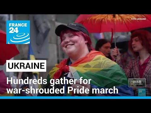 Hundreds gather in Kyiv for war-shrouded Pride march • FRANCE 24 English [Video]