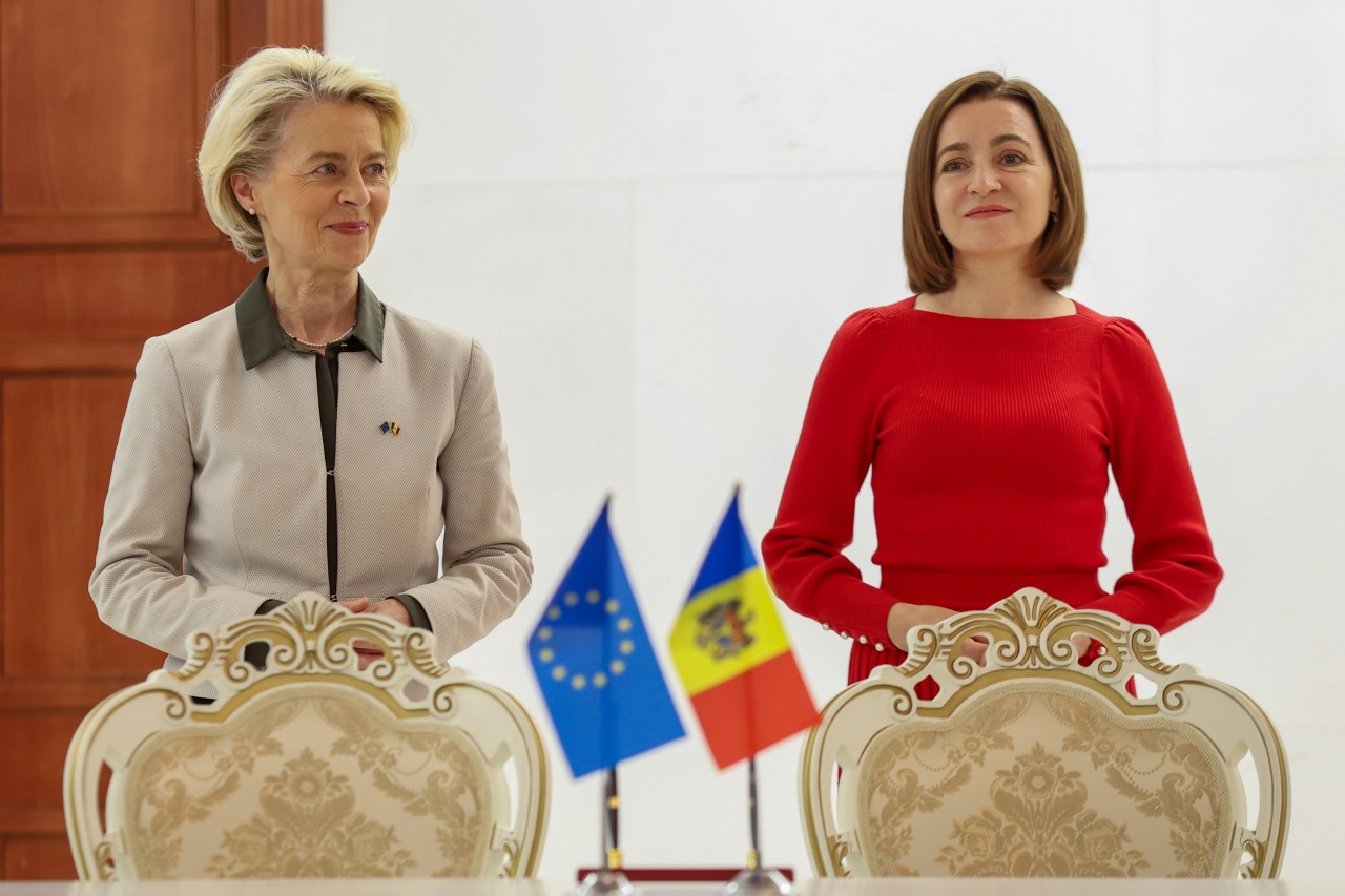 EU nations agree to start membership negotiations next week with Ukraine and Moldova | KLRT [Video]