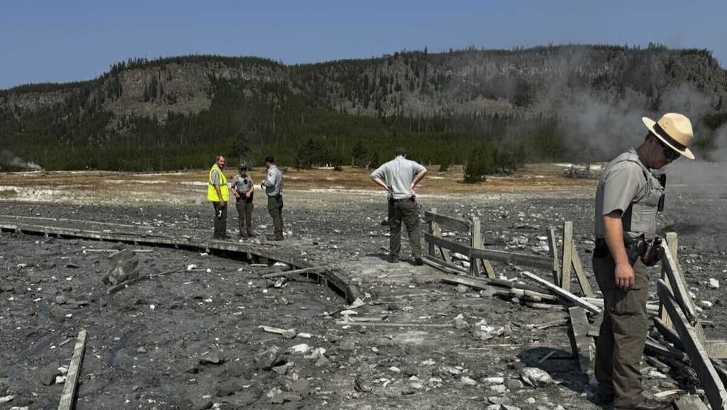 Surprise blast of rock, water and steam in Yellowstone sends dozens running for safety [Video]