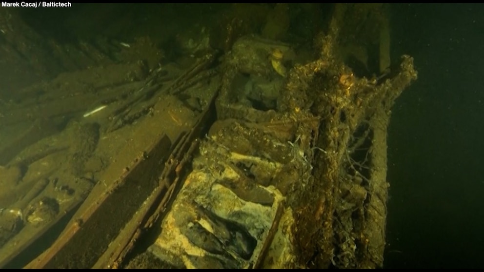 Video Divers discover 100 bottles of champagne in 19th-century shipwreck [Video]