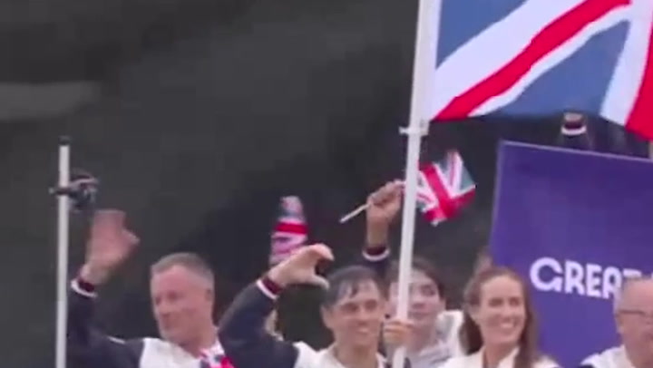 Tom Daleys secret signal to sons during Olympic opening ceremony | Sport [Video]